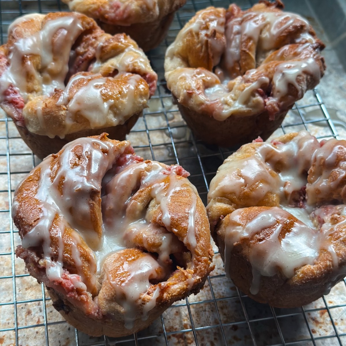 White Chocolate Raspberry&nbsp;Buns