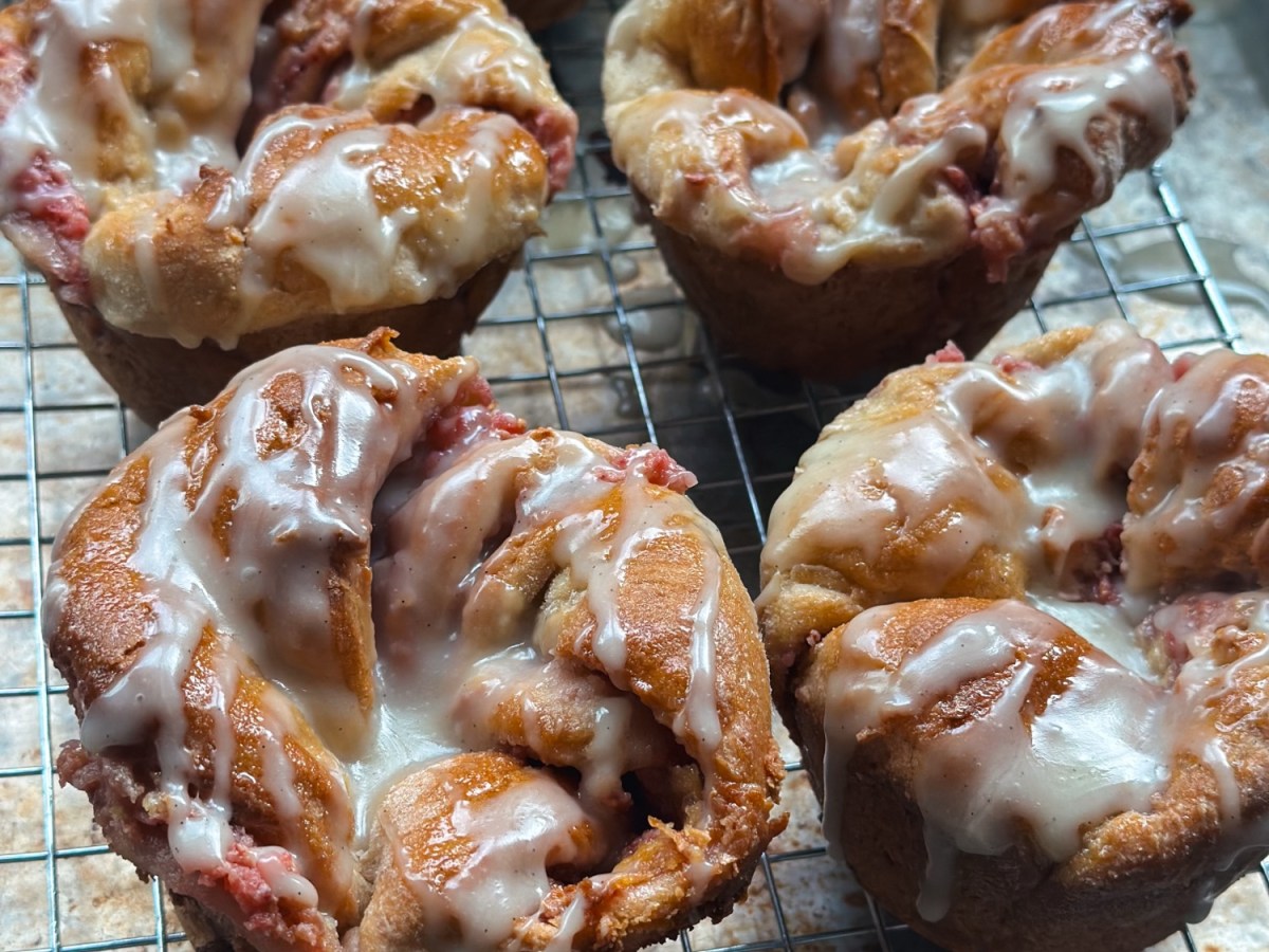 White Chocolate Raspberry&nbsp;Buns